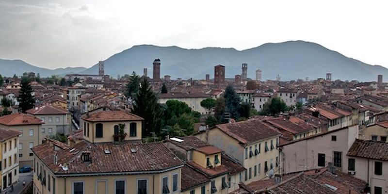 I tetti di Lucca dalla Torre Guinigi in inverno