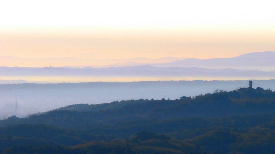 Panorama de Montecarlo au coucher de soleil