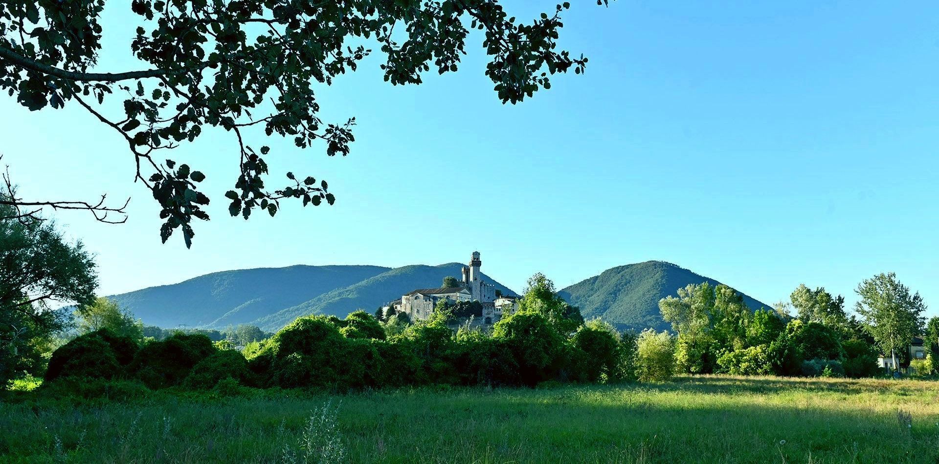 chateau de Nozzano dans la campagne de Lucca