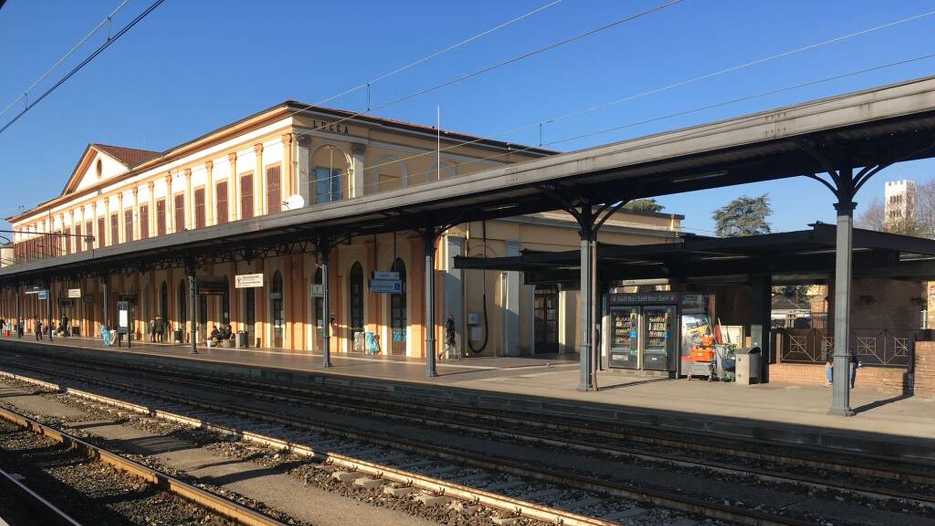 stazione dei treni di Lucca