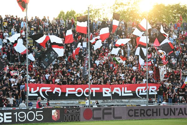 Lucchese120 - tifosi allo stadio Porta Elisa