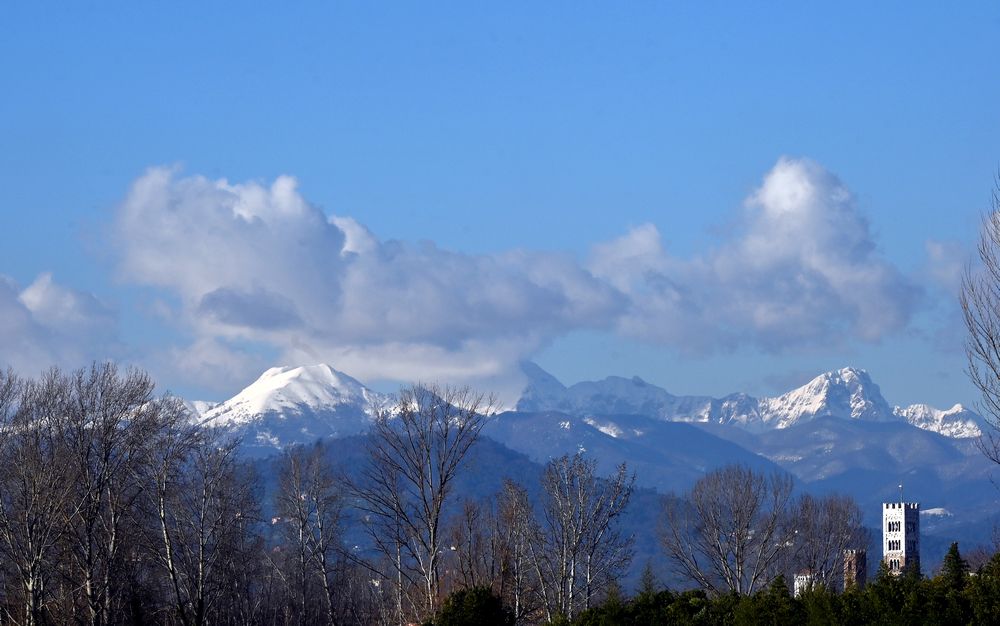 alpi apuane da Lucca