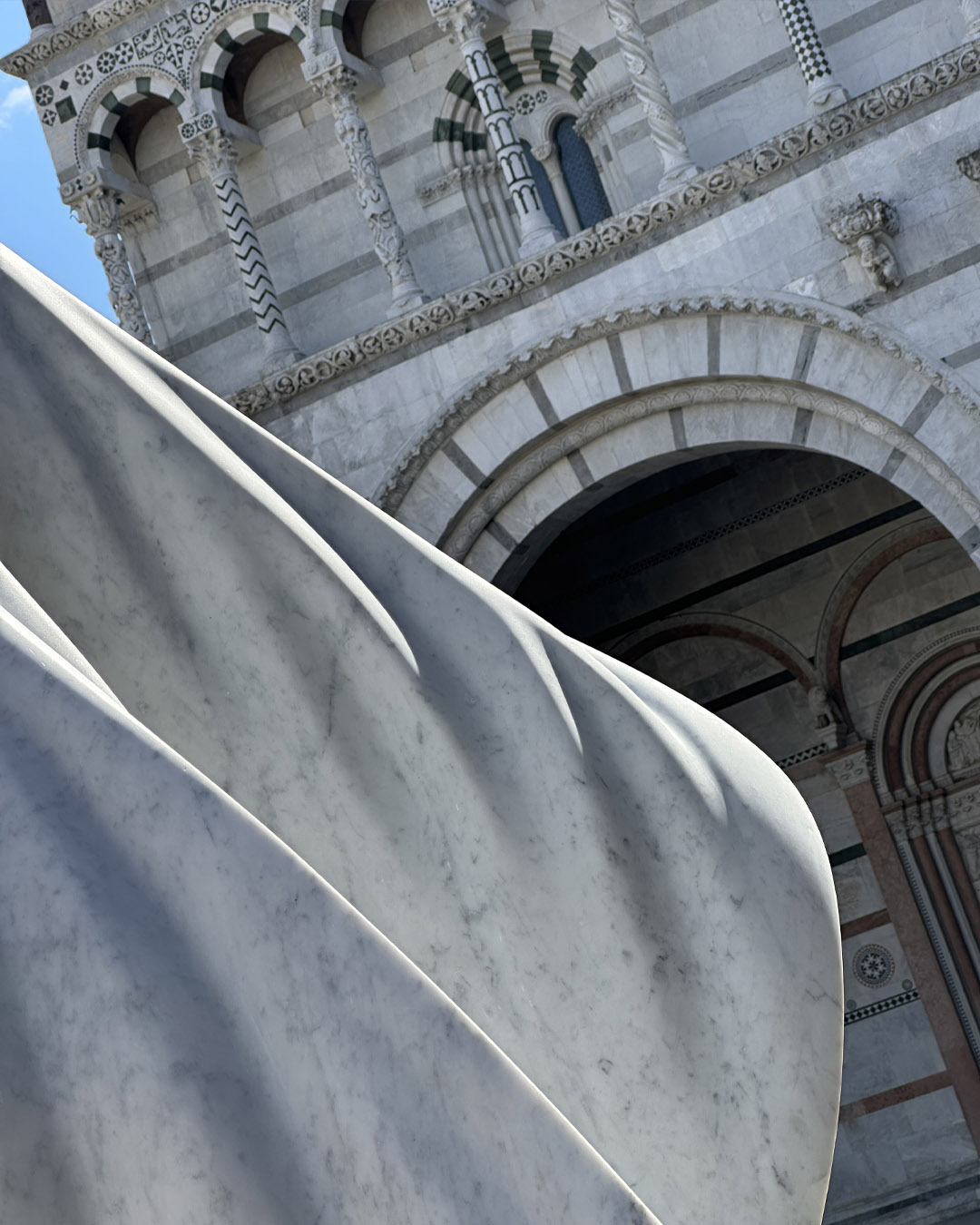 scultura di Gustavo Velez a Lucca
