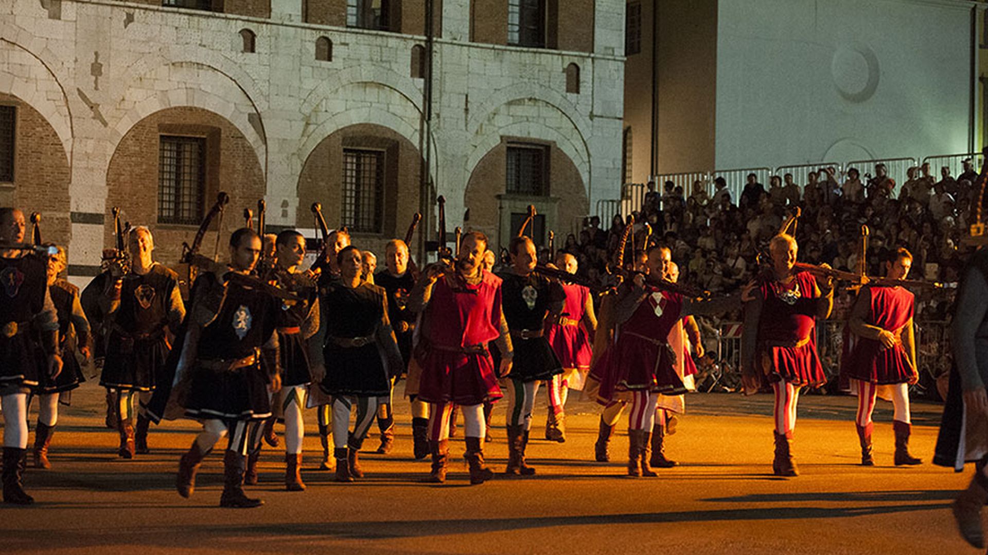giochi di balestra per i giorni di san paolino a Lucca