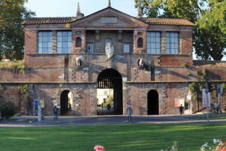 Foto di Porta San Pietro, una porta delle Mura di Lucca.