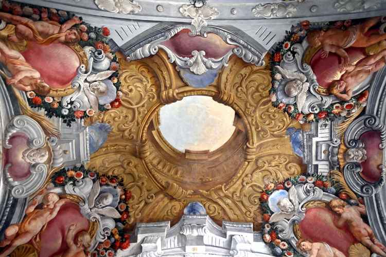 ceiling of the oratory of guardian angels in lucca